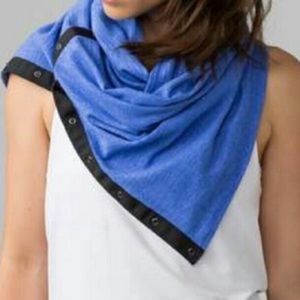 Lululemon scarf mint striped